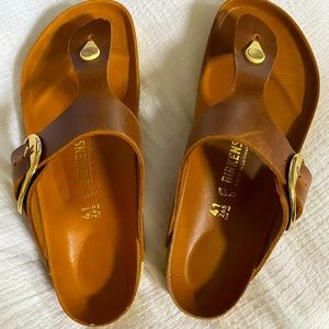 Women’s Birkenstock Gizeh Big Buckle